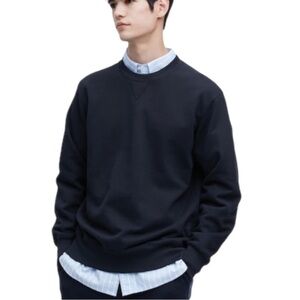 Uniqlo Crewneck Sweatshirt Navy Unisex